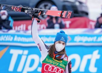 Petra Vlhova remporte le géant de Jasna