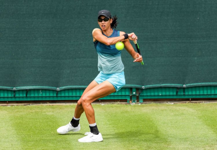 WTA – Charleston: Astra Sharma créé la surprise et bat Ons Jabeur en finale