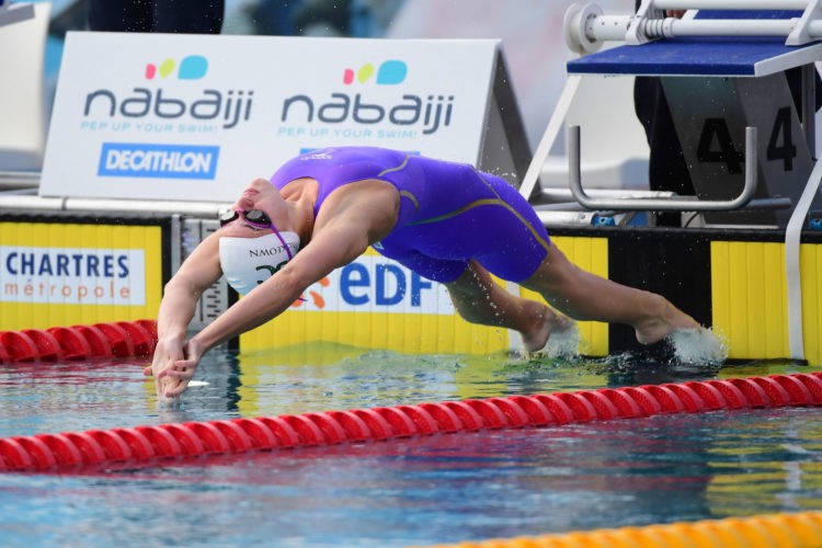Kaylee McKeown à 18 centièmes du record du monde du 50 m dos