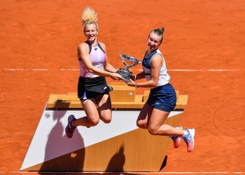 Roland-Garros : Krejcikova réussit le doublé simple-double