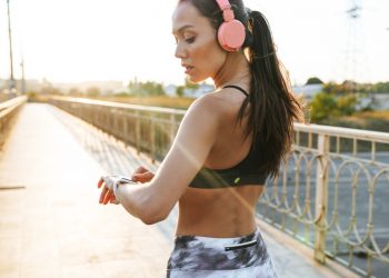 Shopping sportif high-tech et connecté