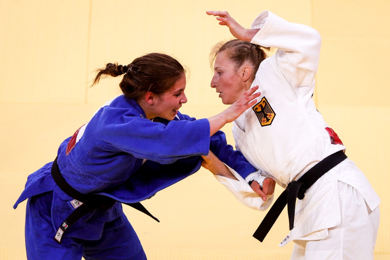 Judo / WTF – Une paire de claques : l’encouragement (très) physique d’un entraîneur à sa judoka