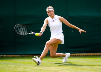 Wimbledon – Karolina Muchova file en quarts
