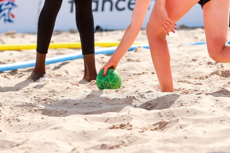 Beach-handball : les joueuses qui ont refusé de jouer en bikini sanctionnées