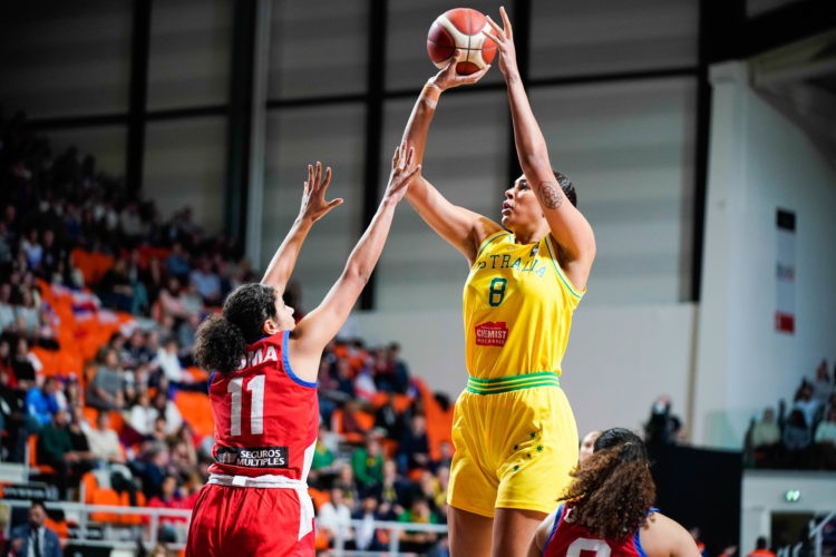 JO 2020: la basketteuse australienne Liz Cambage forfait à cause de la bulle sanitaire