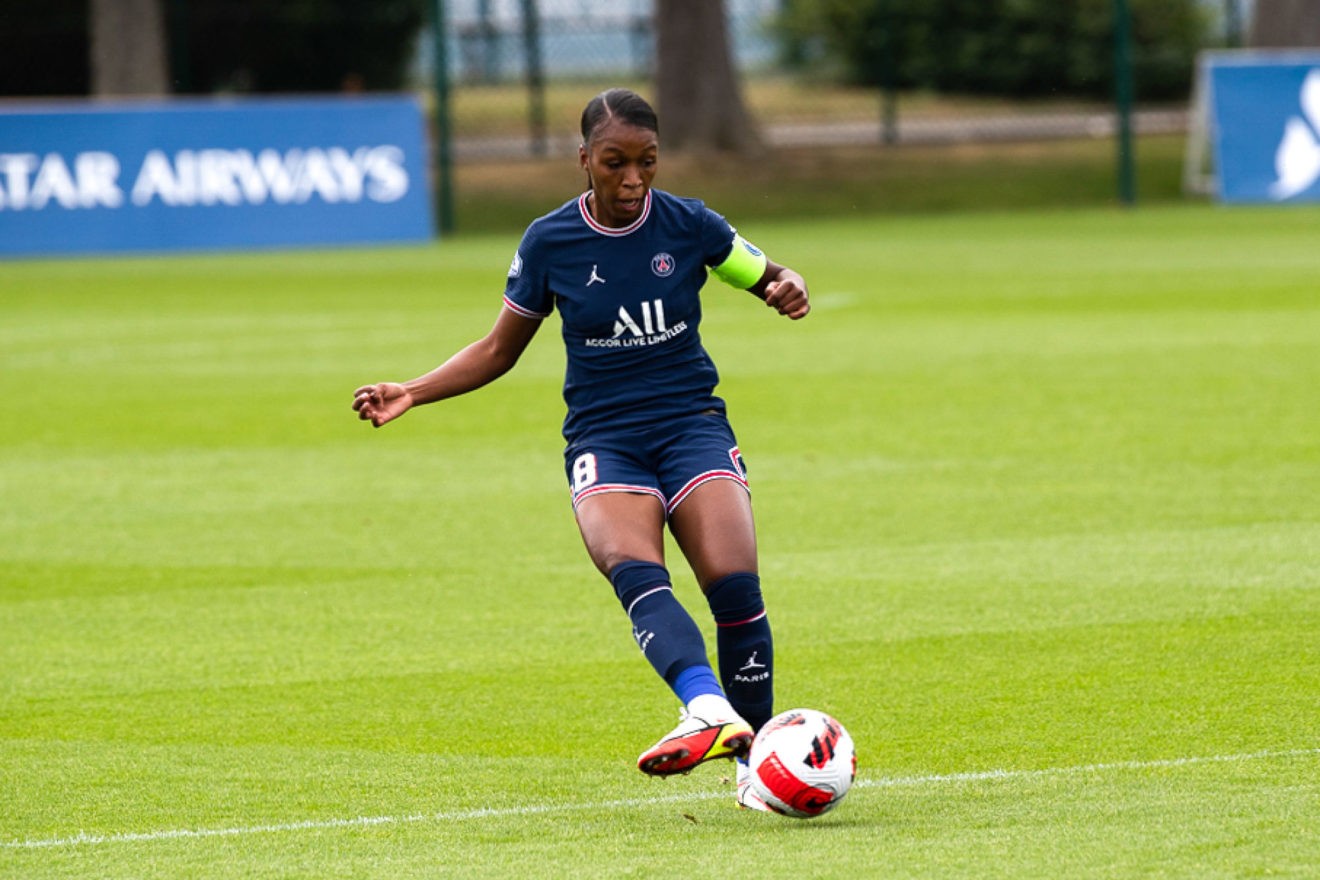 Football - Les Parisiennes débutent par une victoire en Islande