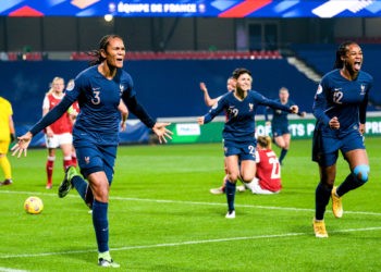 Ballon d’Or féminin 2021 : les 20 nommées pour la victoire avec  3 Françaises !