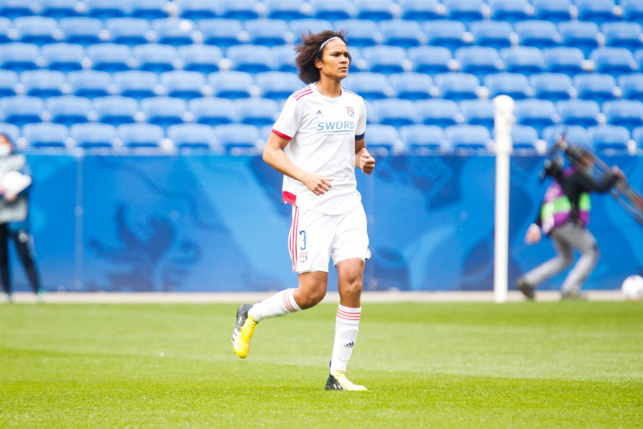 Football - Le retour de Wendie Renard repoussé