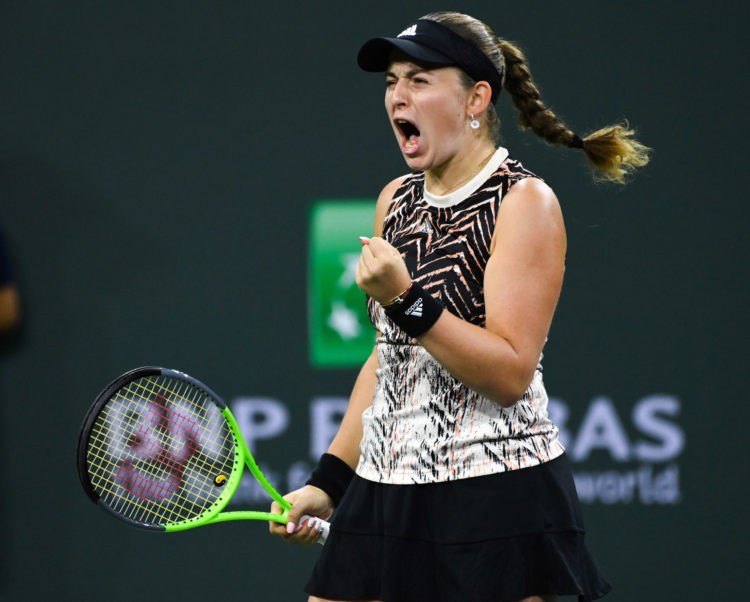 WTA 1000 Indian Wells : exploit majuscule d’Ostapenko face à Swiatek, Badosa poursuit sa route californienne