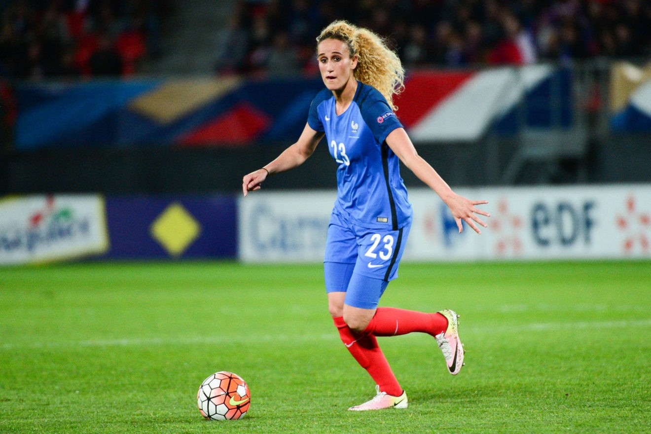 Football - Le groupe des Bleues avec Kheira Hamraoui mais sans  Amandine Henry, Eugénie Le Sommer…