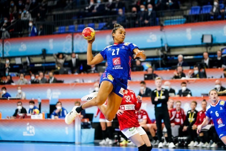 Mondial de handball : Les Françaises sacrées vice-championnes du monde !