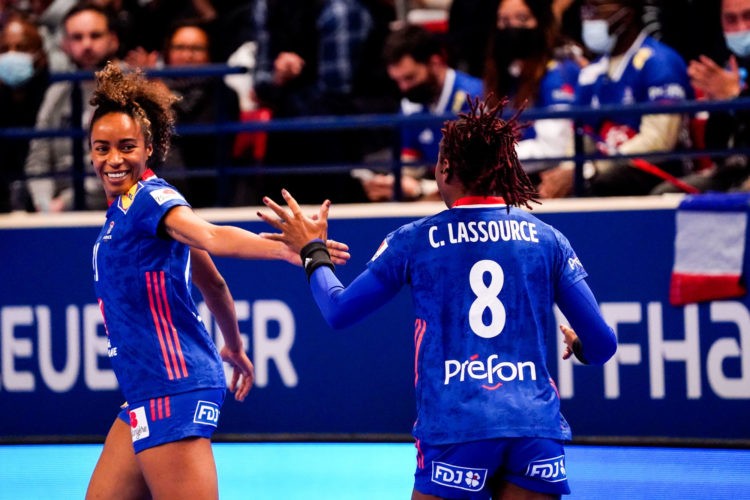 Handball / Mondial : les Françaises surclassent la Slovénie et se hissent au tour principal