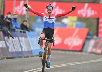 Cyclo-cross/Mondiaux : Marianne Vos sacrée pour la 8e fois, la Française Clauzel dans le Top 10