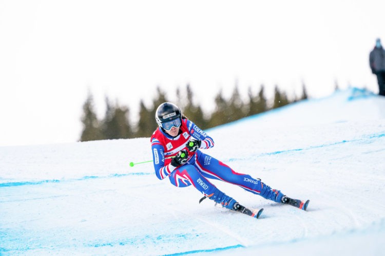 JO 2022 : Alizée Baron contrainte d’abandonner en skicross après une blessure