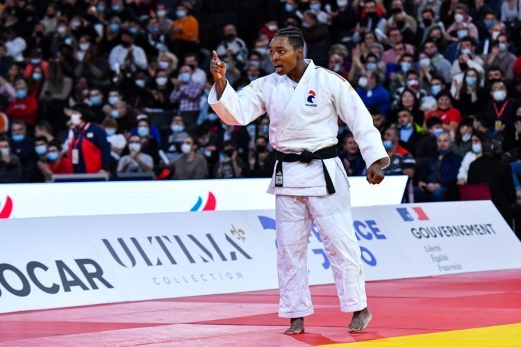 Judo : Audrey Tcheuméo s&rsquo;impose encore à Paris, Margaux Pinot brille en -70kg