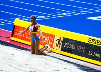 Athlétisme: Yulimar Rojas améliore son record du monde du triple saut et s’empare de son 3e titre mondial en salle