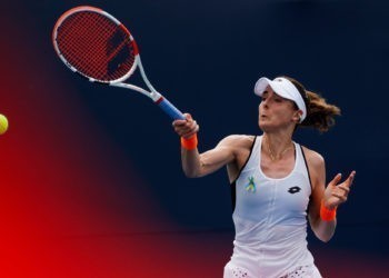 Tennis : Alizé Cornet craque déjà, la France menée 1-0 par l’Italie en Billie Jean King Cup