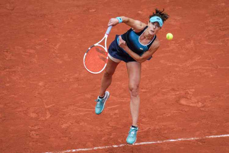 Tennis / Roland-Garros: Alizé Cornet, expéditive, se hisse au 2nd tour 