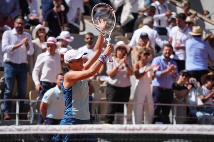 Tennis / Roland-Garros – Iga Swiatek, expéditive, se qualifie pour la finale !