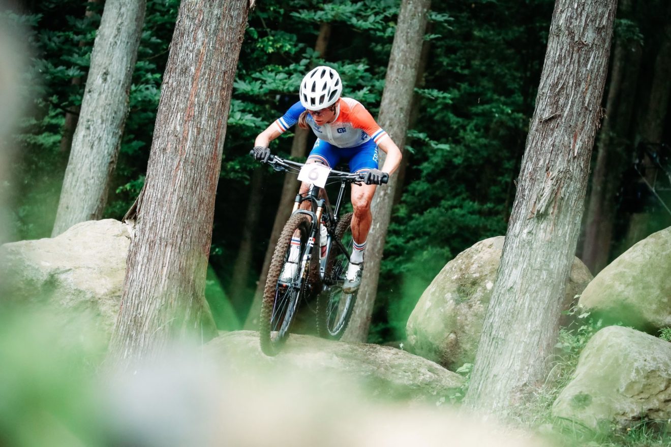 Cyclisme - Loana Lecomte remporte le test event de l’épreuve olympique du VTT