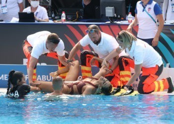 Natation – Une nageuse américaine s’évanouit et est sauvée de la noyade par son entraîneure