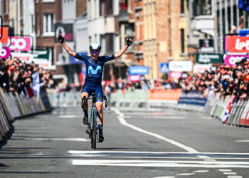 Cyclisme / Giro : van Vleuten rafle l’étape et le maillot rose