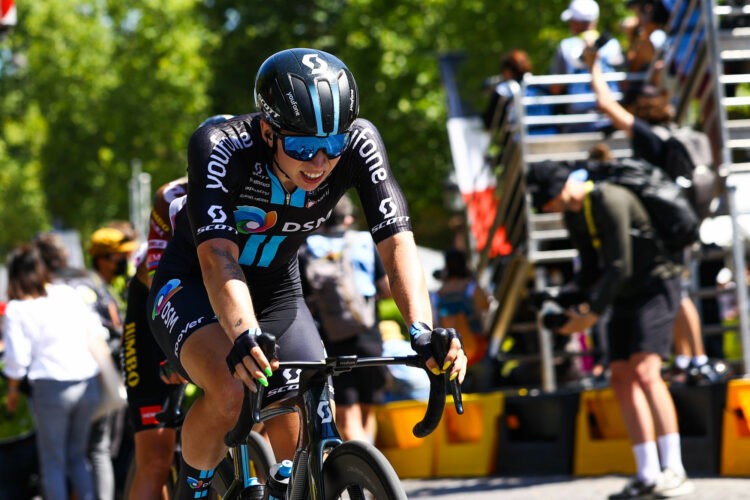 Cyclisme / Tour de France Femmes: la Néerlandaise Wiebes premier maillot jaune