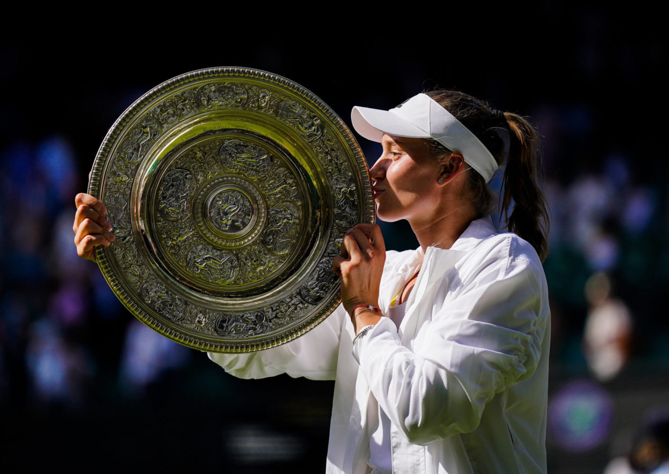 Tennis - À seulement 23 ans, Elena Rybakina s’adjuge son tout premier Wimbledon et entre dans l’histoire