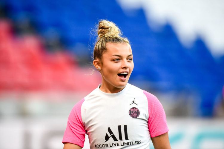 Football – Océane Hurtré signe son premier contrat professionnel avec le Paris Saint-Germain