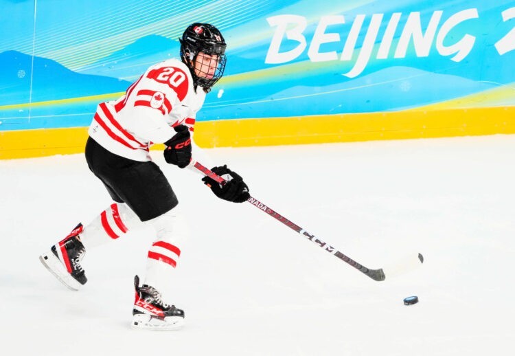 Hockey sur glace – Sarah Nurse va devenir la première femme à figurer sur la jaquette du jeu NHL