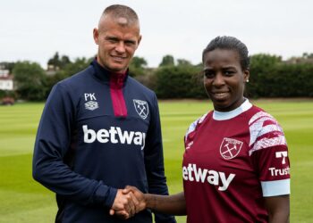 Football – La Française Viviane Asseyi s’engage officiellement avec West Ham !