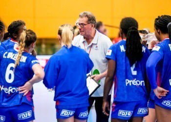 Olivier Krumbholz : « Il y a une quête de perfection chez les filles »