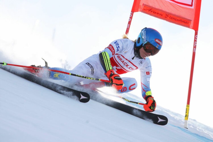 Trois skieuses stars du circuit mondial