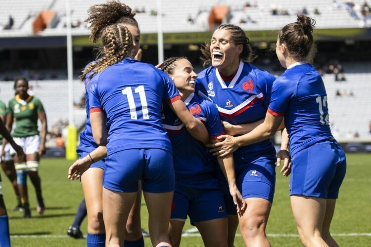 Mondial de rugby : les Bleues terrassent les Sud-Africaines en match d’ouverture