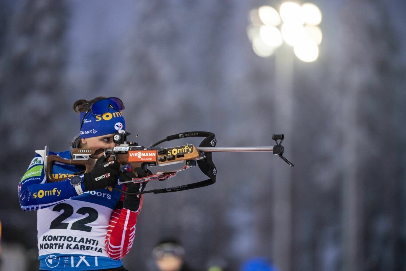 Biathlon – Julia Simon remporte la poursuite de Kontiolahti !