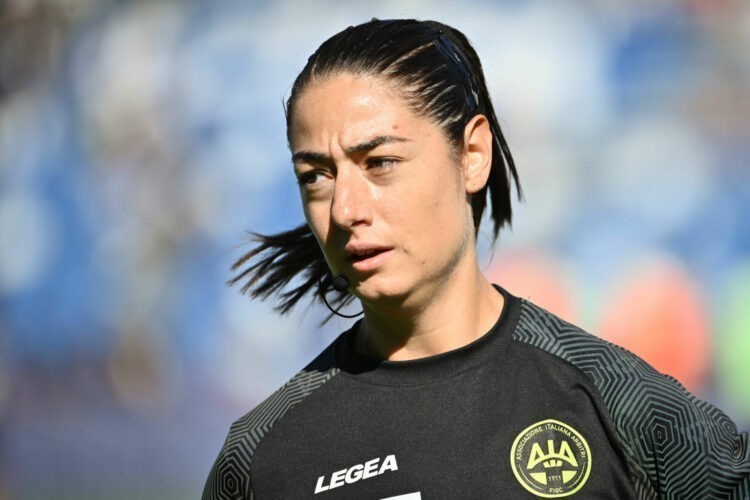 Football – Ce trio arbitral 100% féminin va marquer l’histoire