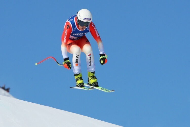 CDM Ski Alpin : Jasmine Flury remporte la descente