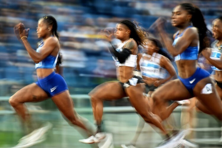 Athlétisme: Hobbs entre dans l’histoire du 60 m