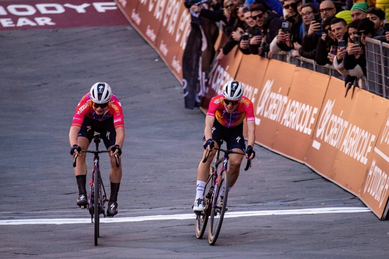 Cyclisme - Demi Vollering remporte les Strade Bianche