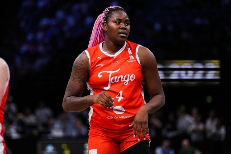 Éprise de liberté Isabelle Yacoubou détonne et assume son culot dans Géante