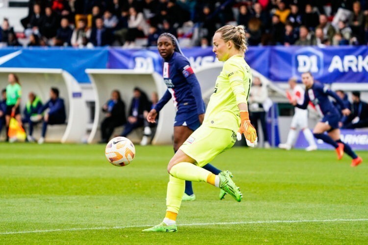 Football – Paris / Montpellier : Diani et Schmitz se bagarrent sur le terrain et risquent très gros…