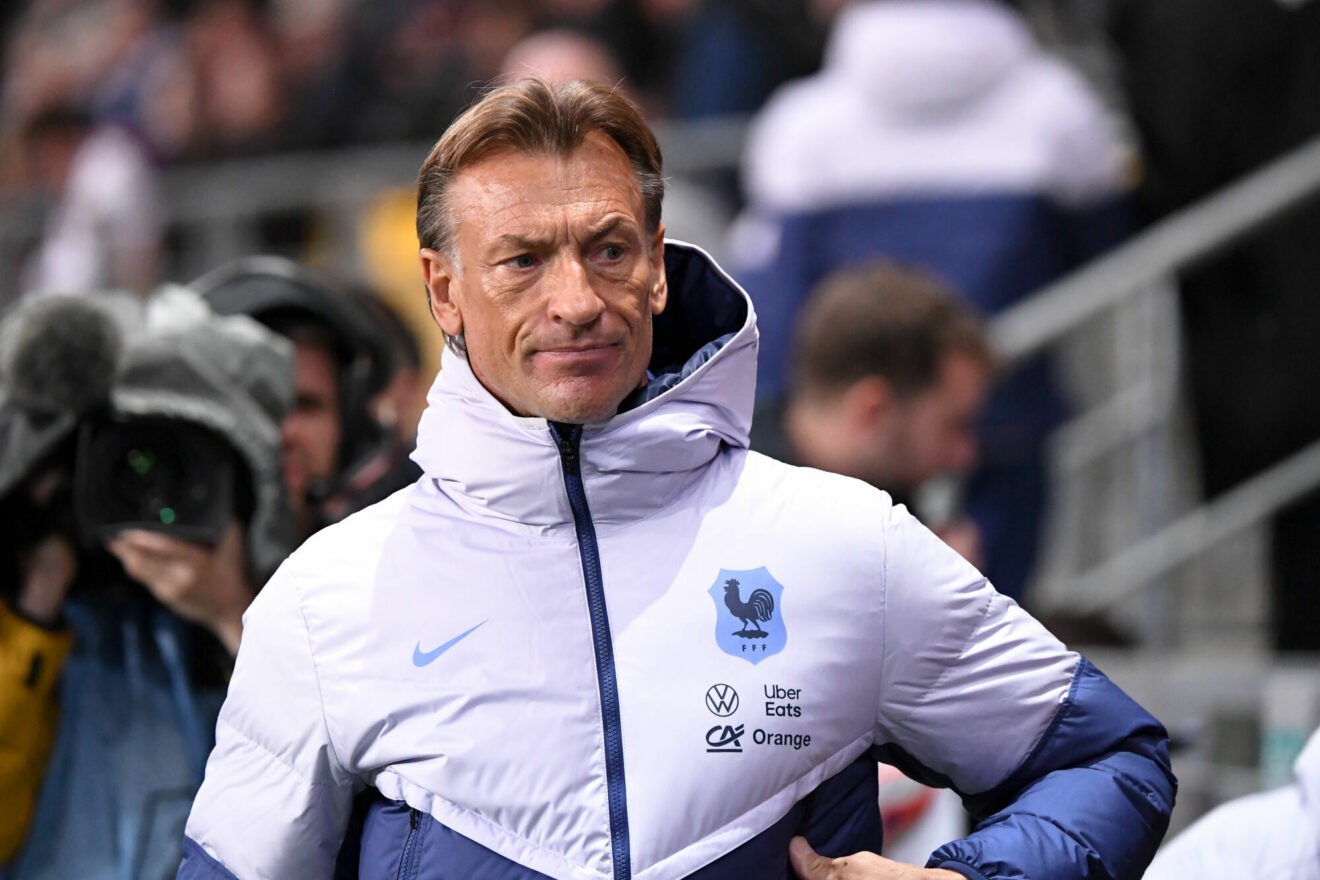 Football / EdF -  Hervé Renard est le premier coach de l’histoire à remporter un match de CDM en masculin et féminin !