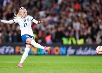 Football – Chloe Kelly, avant l’effort … le réconfort !