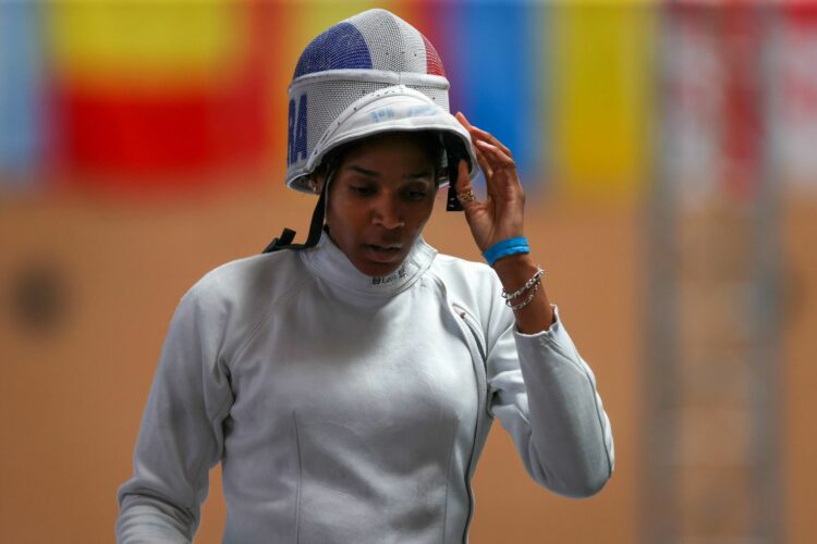 Escrime : Marie-Florence Candassamy sacrée championne du monde à l’épée !