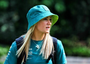 Auto – Jessica Hawkins est la première femme à piloter une F1 depuis cinq ans