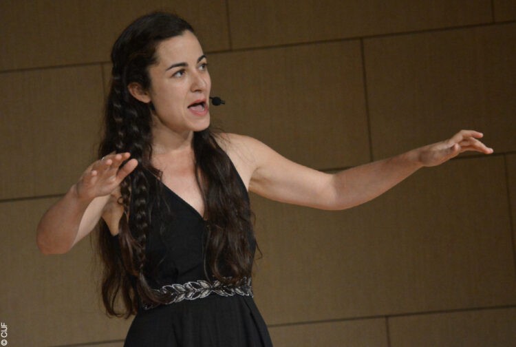 Portrait – Najoua Darwiche, médaillée en Contes et Conteurs : « Les Jeux de la Francophonie ont été une merveilleuse occasion de rencontrer des artistes et des sportifs du monde entier »