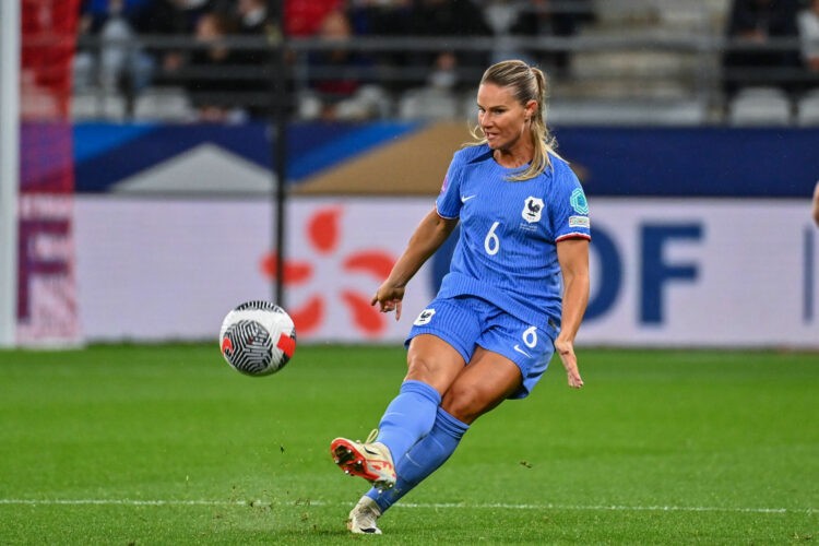 Football / EdF – Les regrets d’Amandine Henry