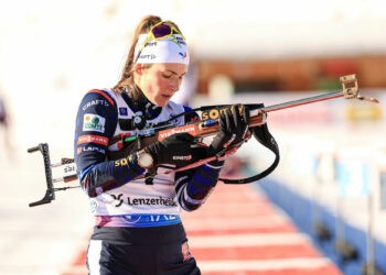 Biathlon – Justine Braisaz-Bouchet triomphe à Lenzerheide et signe un triplé historique