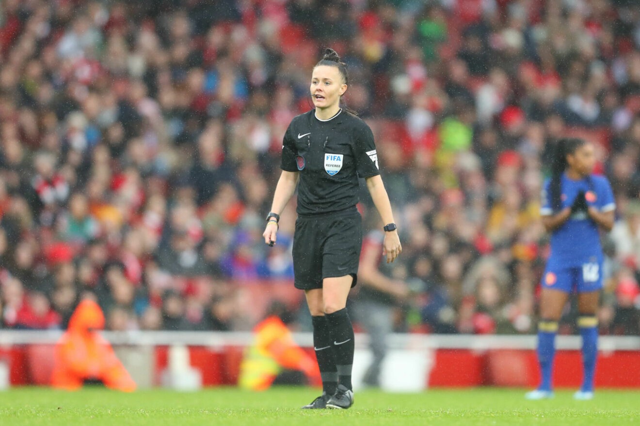 Football - Historique ! Rebecca Welch va devenir la première femme à arbitrer un match de Premier League