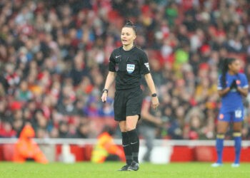 Football – Historique ! Rebecca Welch va devenir la première femme à arbitrer un match de Premier League